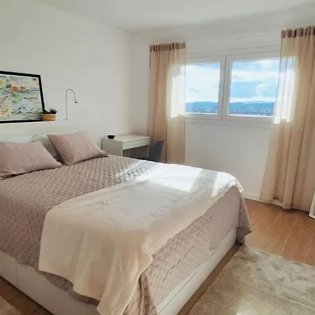 Apartment Sky View
